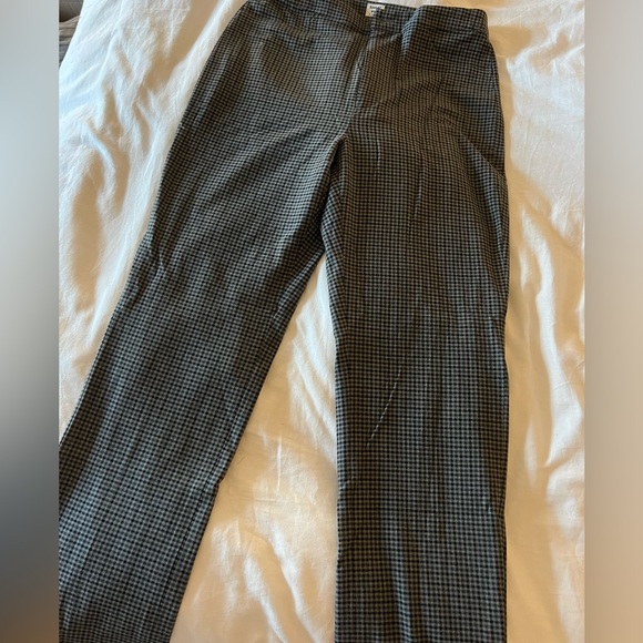 Aritzia Pants - Sunday Best Textured Pant